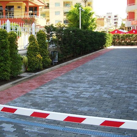 Hotel Arvi Драч Екстериор снимка