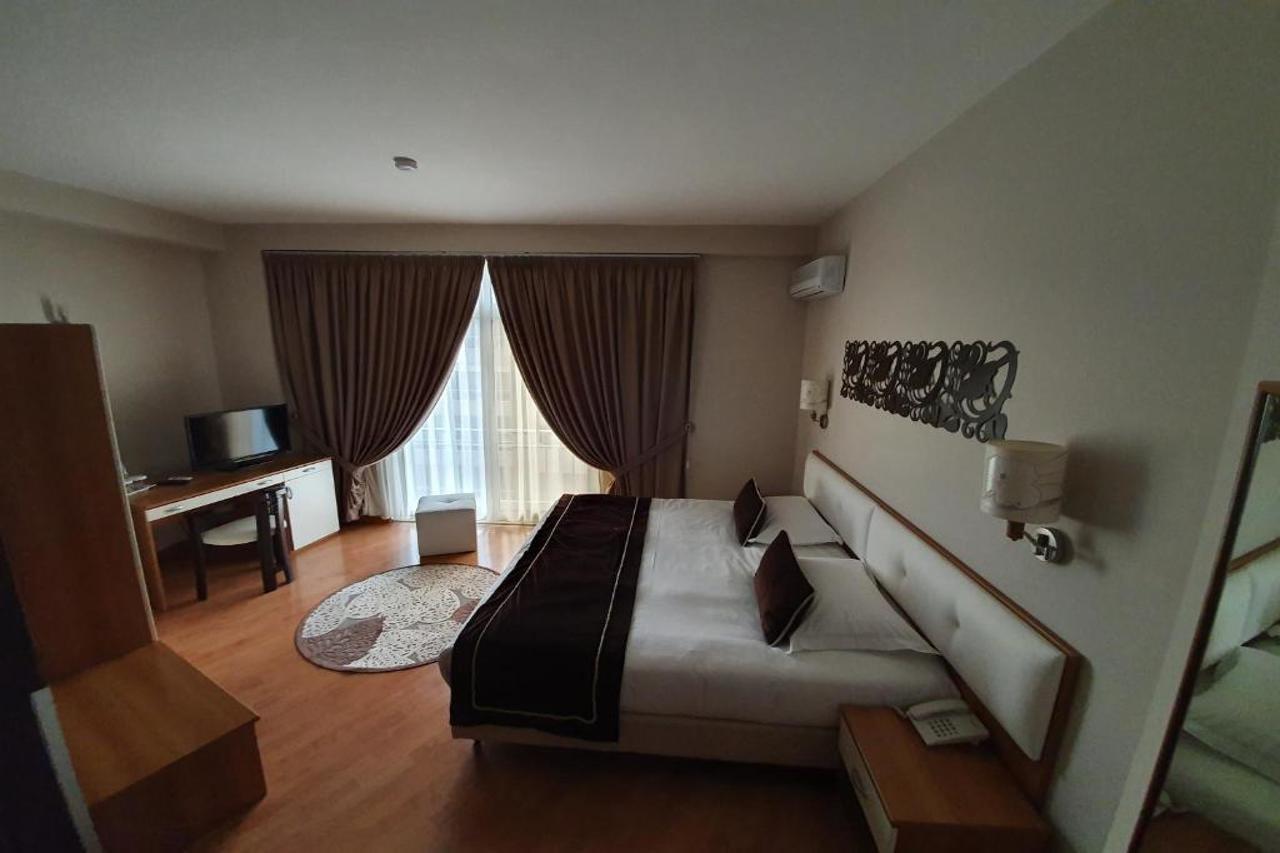 Hotel Arvi Драч Екстериор снимка