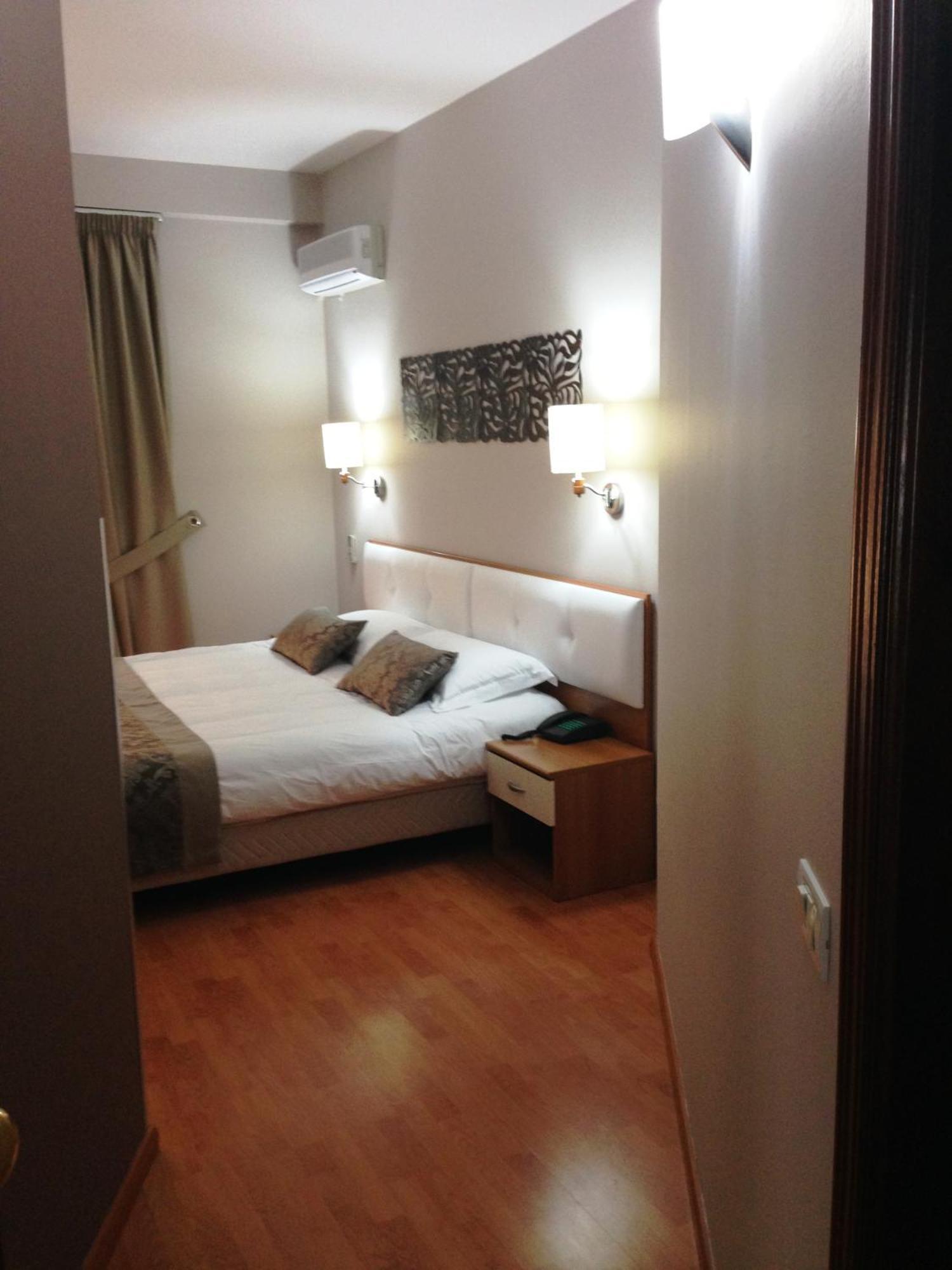 Hotel Arvi Драч Стая снимка