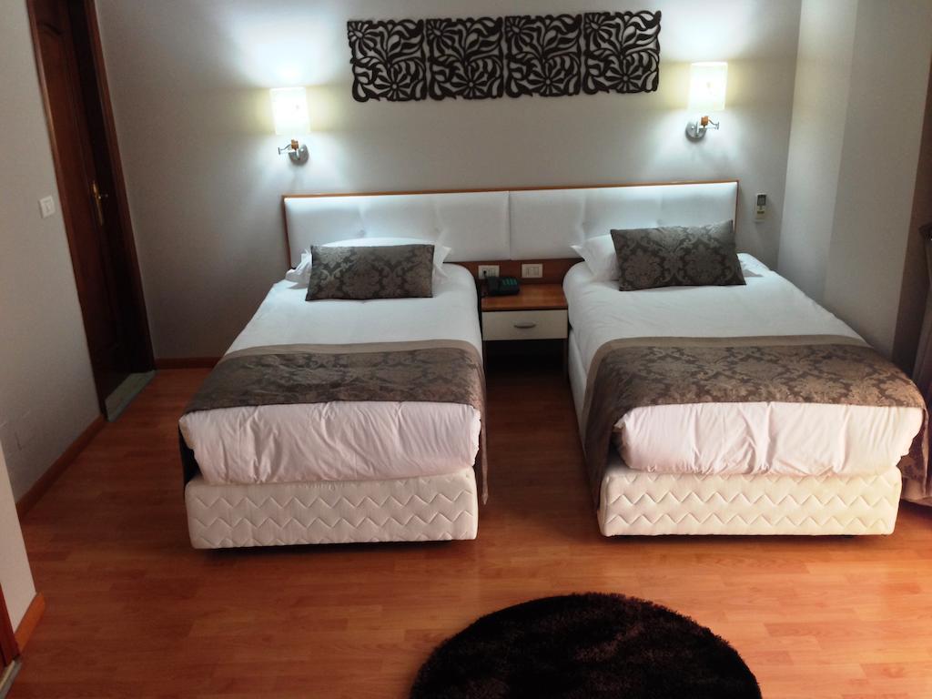 Hotel Arvi Драч Екстериор снимка