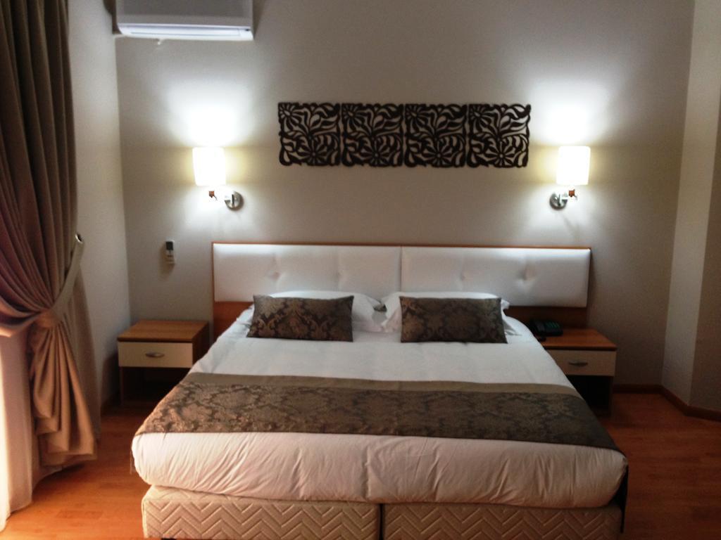Hotel Arvi Драч Екстериор снимка
