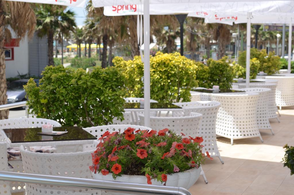 Hotel Arvi Драч Екстериор снимка