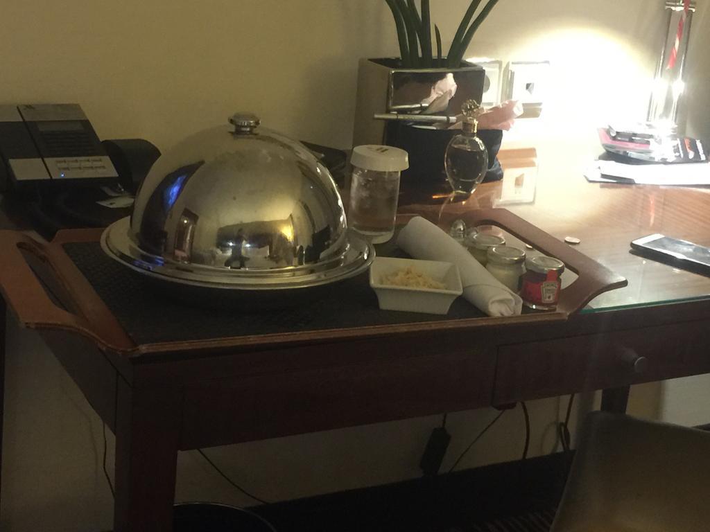 Hotel Arvi Драч Екстериор снимка