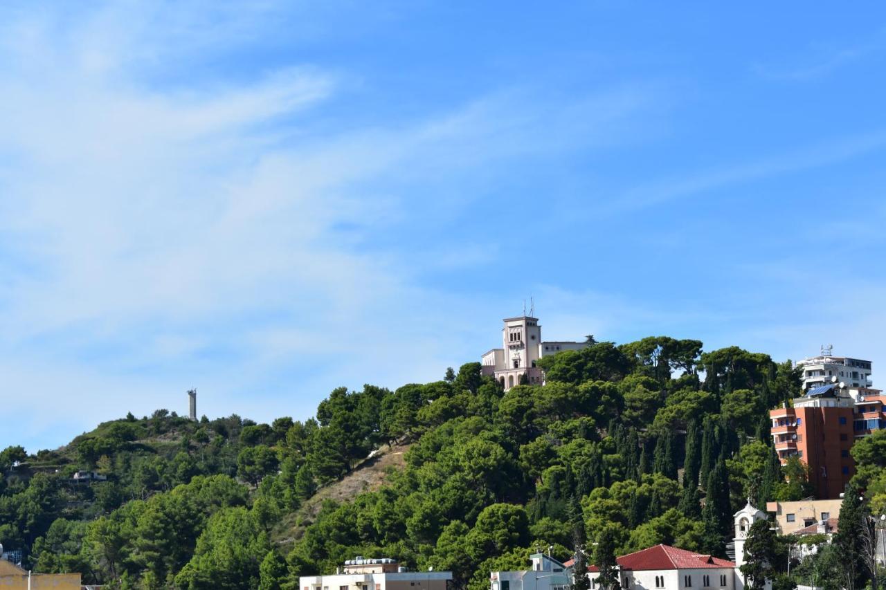 Hotel Arvi Драч Екстериор снимка