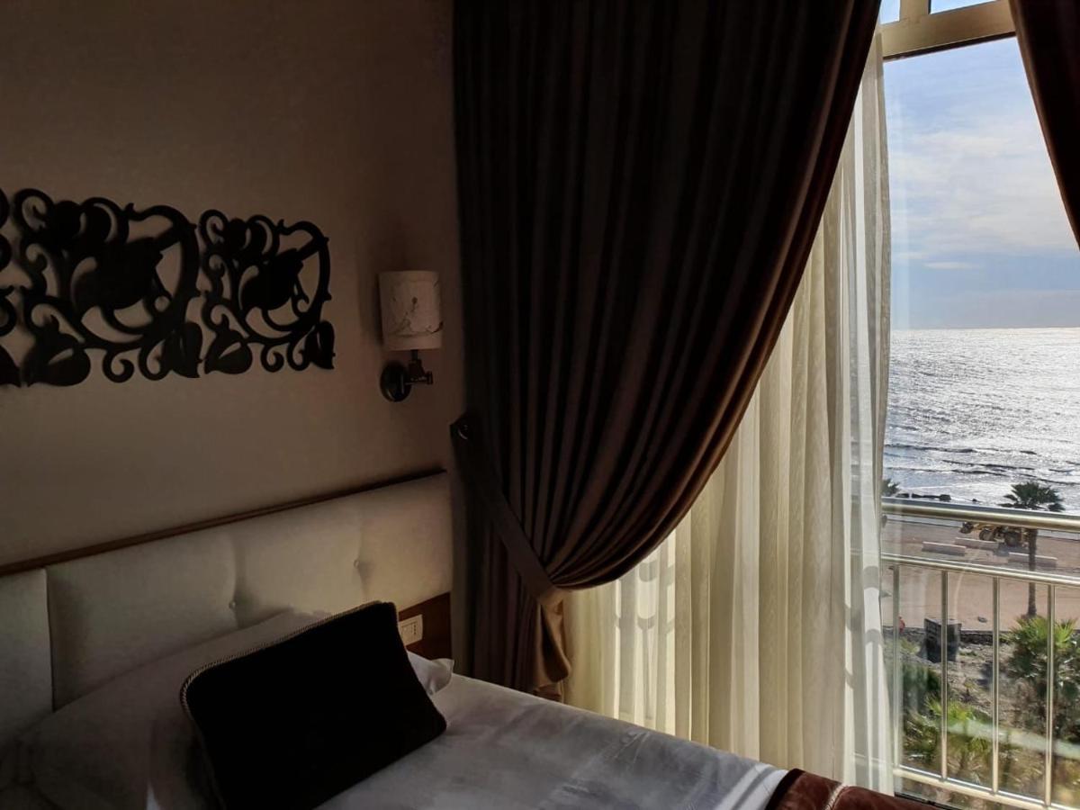 Hotel Arvi Драч Екстериор снимка